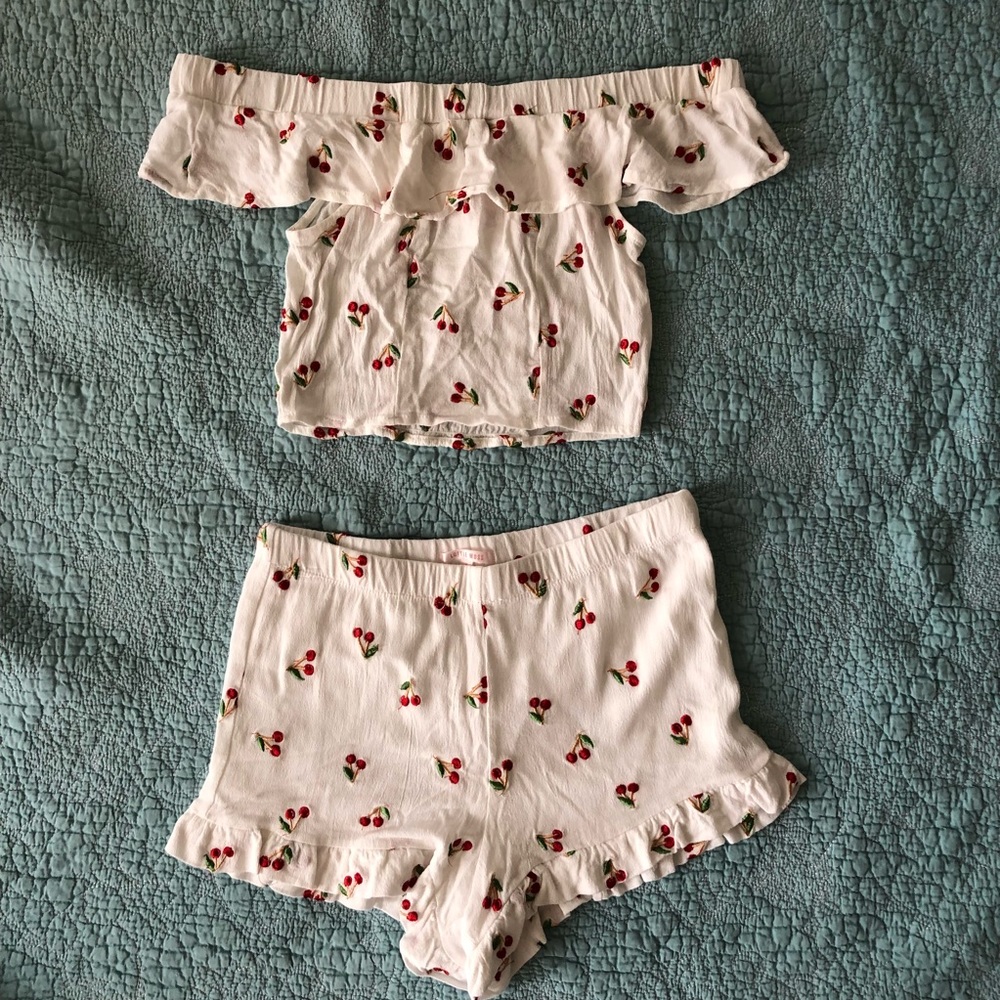 Lottie Moss (PacSun) Cherry Set